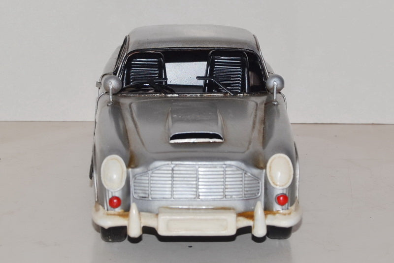 Nostalgisches handgefertigtes Blechmodell Aston Martin 007 Silber Deko