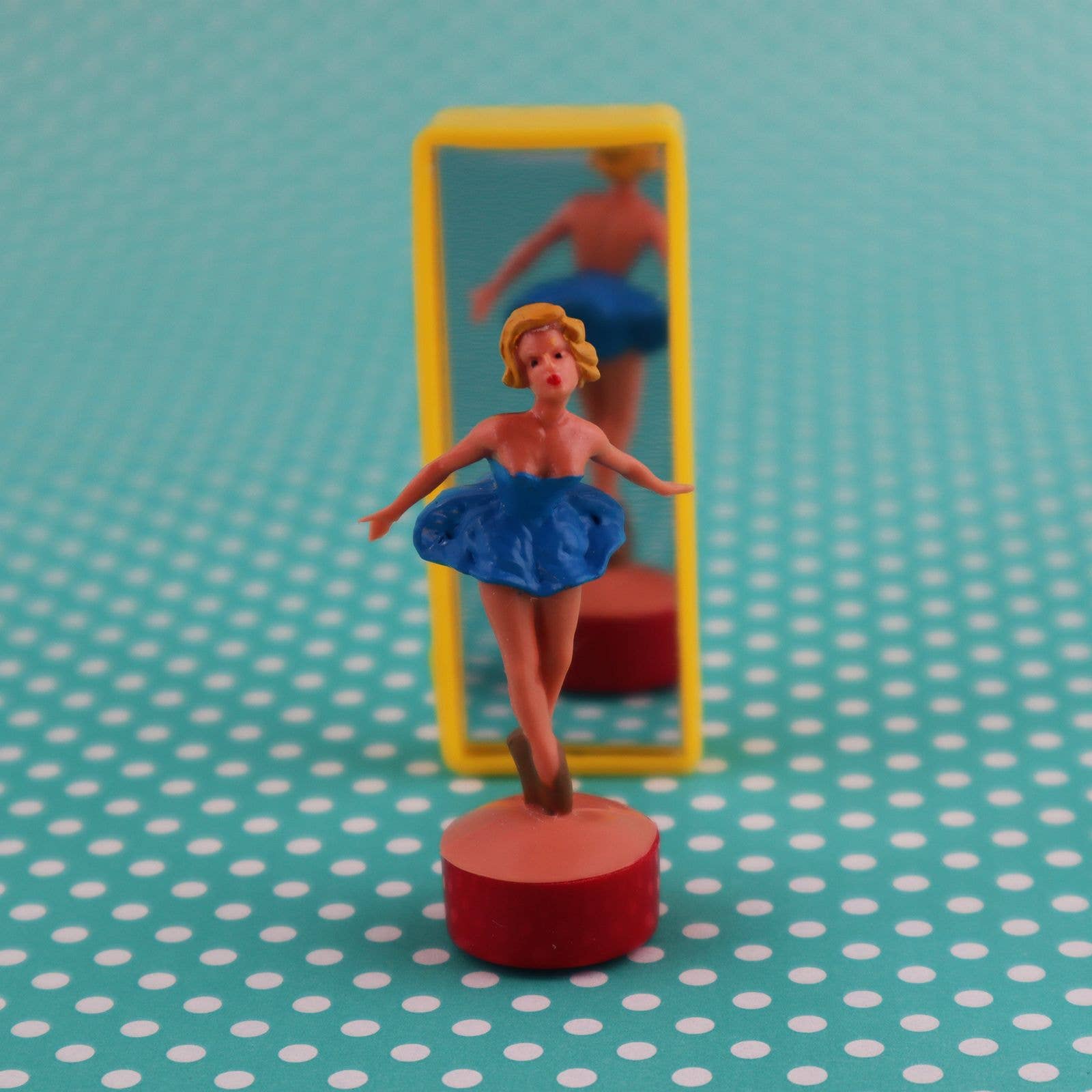 Magnetic Dance Doll Ballerina Tanzmarie Retro 1960s Mirror-Activated Toy