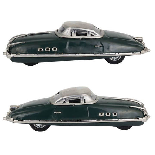 Retro Blechspielzeug 50er Jahre grüner Rennwagen mit Aufziehschlüssel, Detailansicht von der Seite.